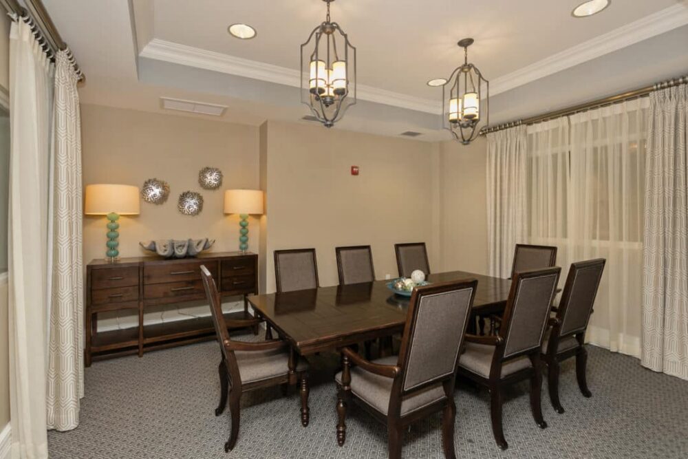beach house private dining area